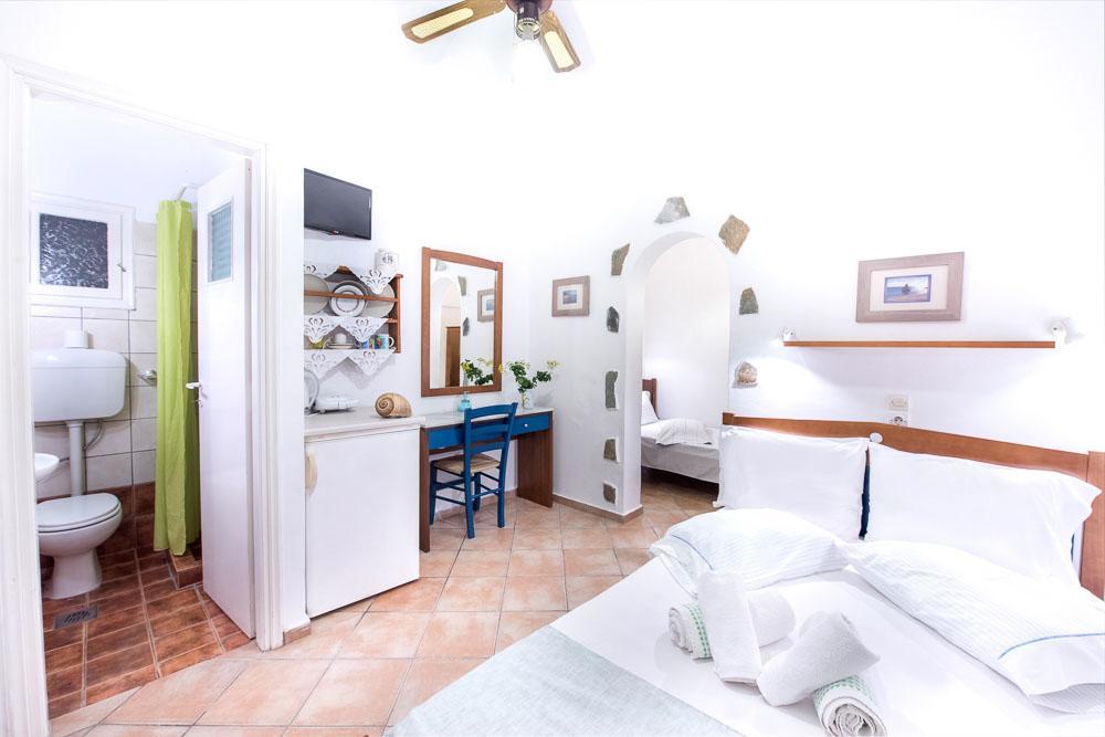 Erisimo Hotel Агиали Екстериор снимка